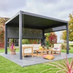Bioklimatische Pergola 3x4 m Anthrazit aus Aluminium mit verstellbaren Lamellen und 2 Seitenrollos – TRIOMPHE – Image 4